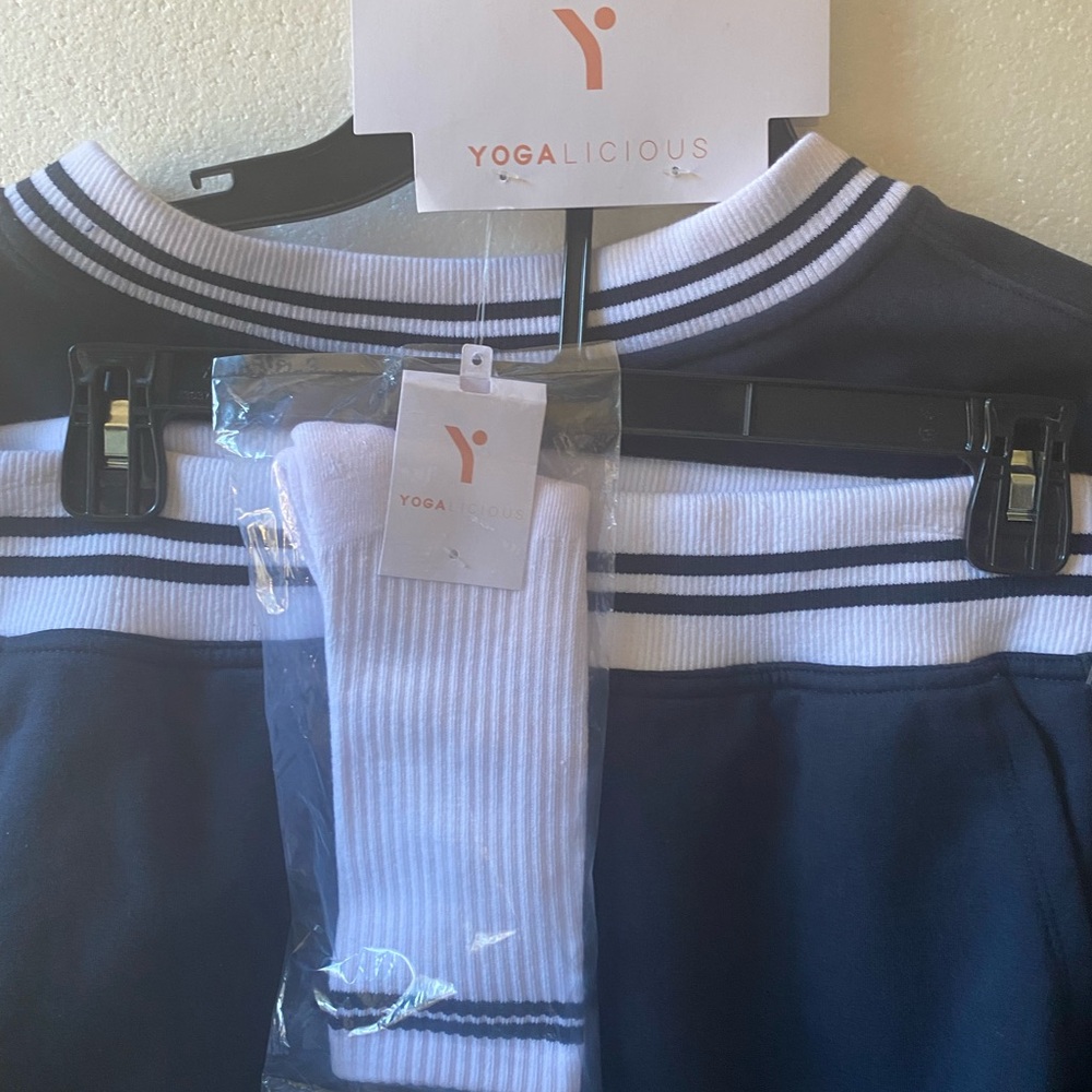 Yogalicious Navy and White Yoga Women’s 3 Piece Set